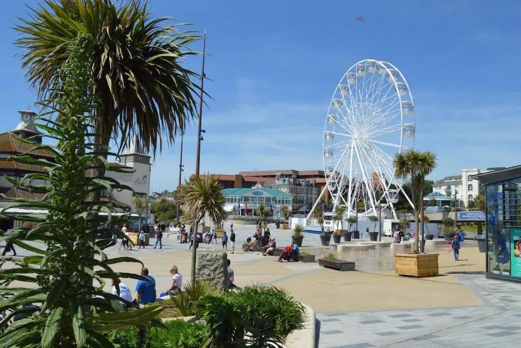 Bright, Vibrant New 1 Bedroom Town Centre Parking Bournemouth Exterior photo